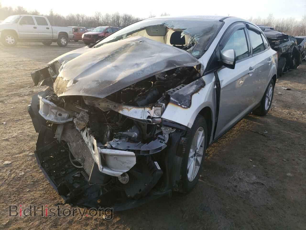 2017 FORD FOCUS - VIN: 1FADP3F29HL323597 - Фото 2
