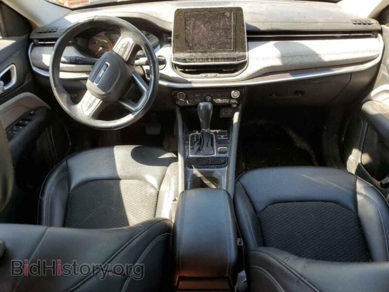 2022 Jeep COMPASS (VIN 3C4NJDBB3NT112133) — photo 8 of 13