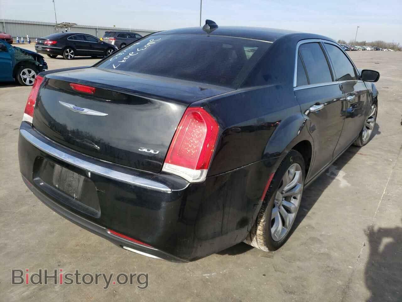 2019 CHRYSLER 300 - VIN: 2C3CCAEG5KH689276 - Фото 4