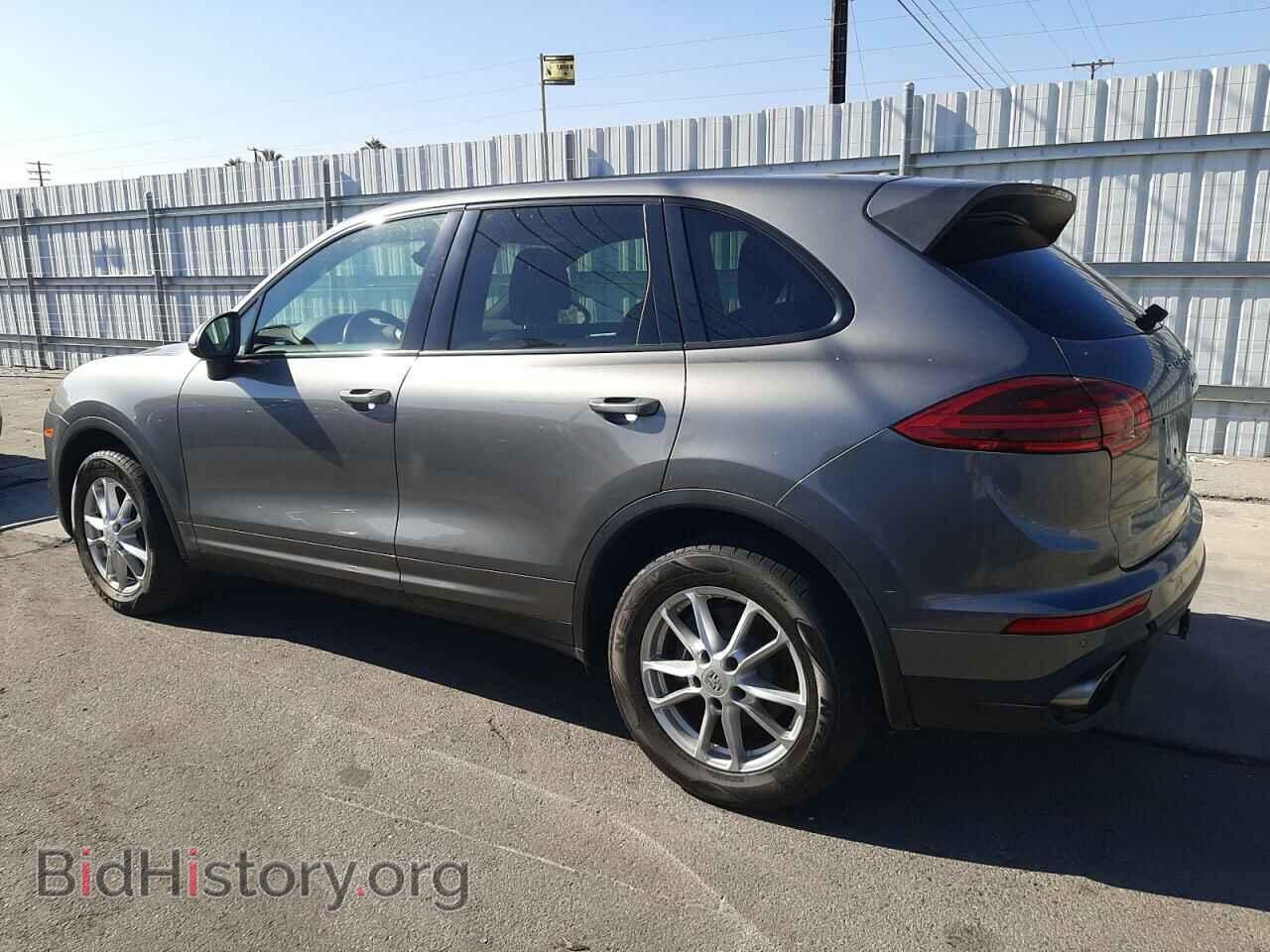 2016 PORSCHE CAYENNE - VIN: WP1AA2A27GLA10299 - Фото 2