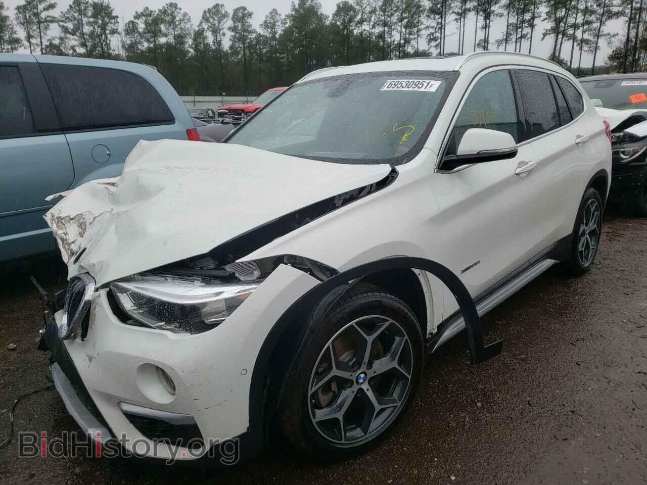 2017 BMW X1 - VIN: WBXHT3C38H5F69152 - Фото 9