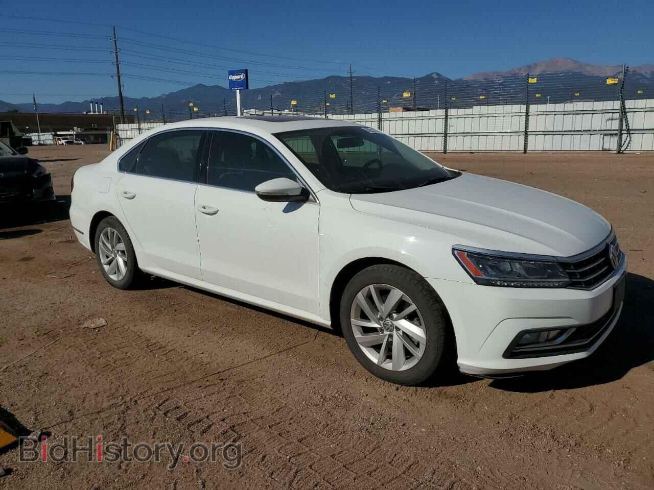 2018 VOLKSWAGEN PASSAT - VIN: 1VWBA7A32JC031237 - Фото 4