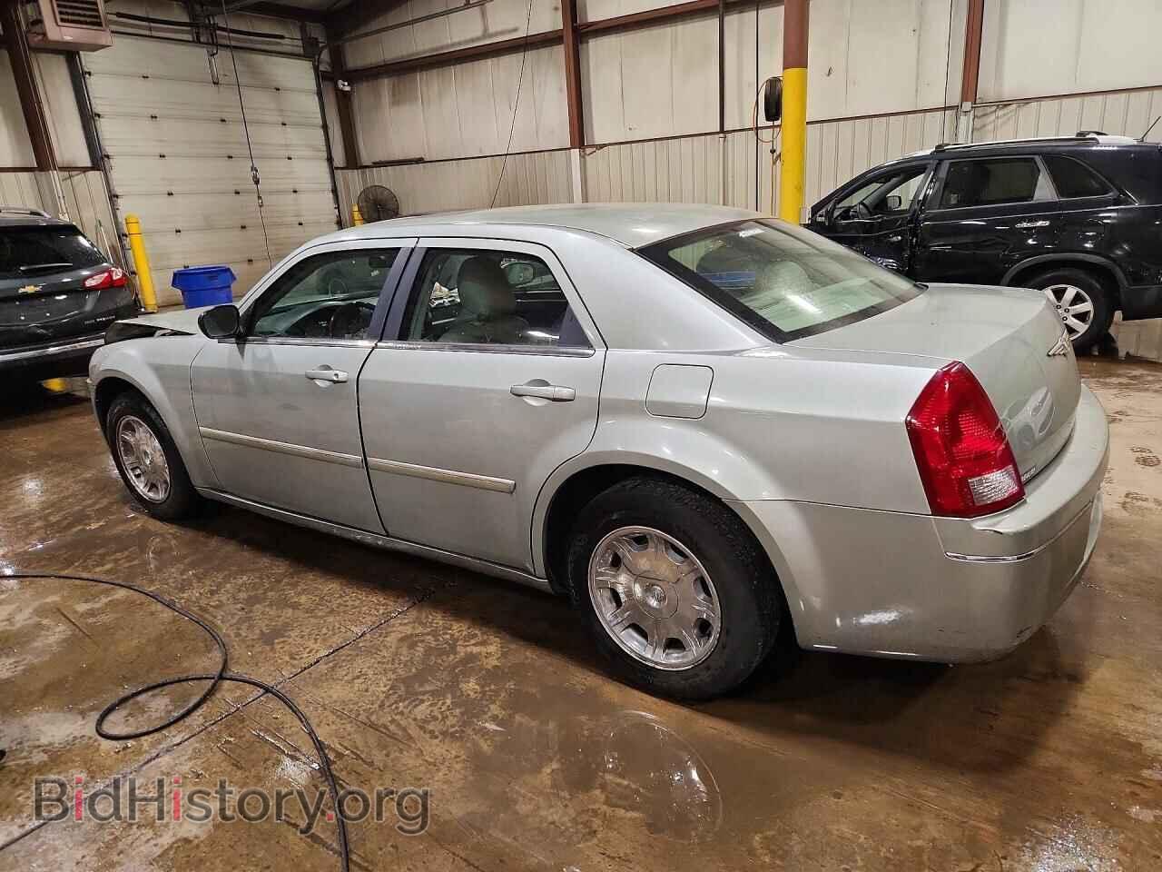 2006 CHRYSLER 300 - VIN: 2C3LA53G96H289257 - Фото 2