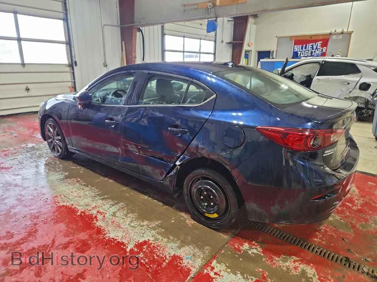 2018 MAZDA 3 - VIN: 3MZBN1V33JM240934 - Фото 2