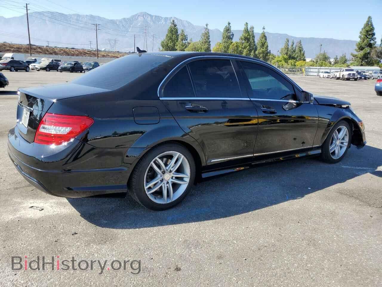 2013 MERCEDES-BENZ C-CLASS - VIN: WDDGF4HB2DA790885 - Фото 3