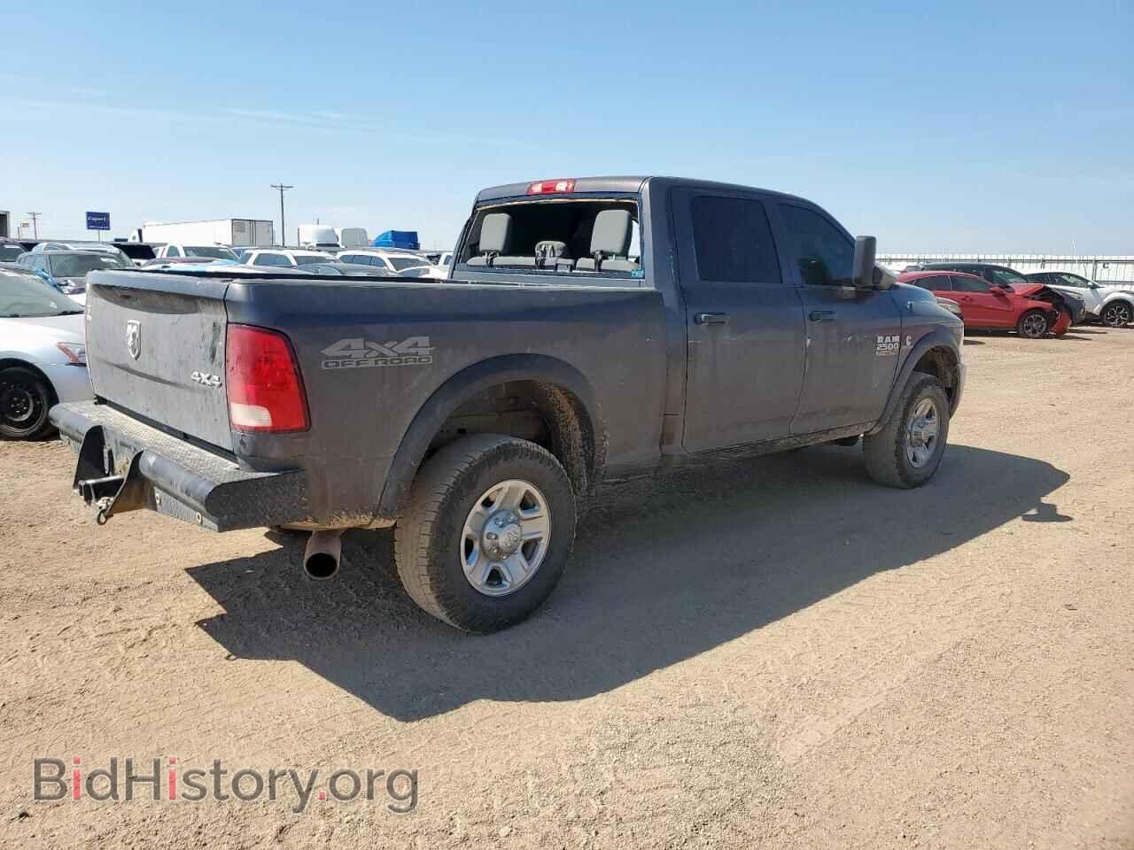 2017 RAM All Models - VIN: 3C6UR5CL9HG693630 - Photo 3
