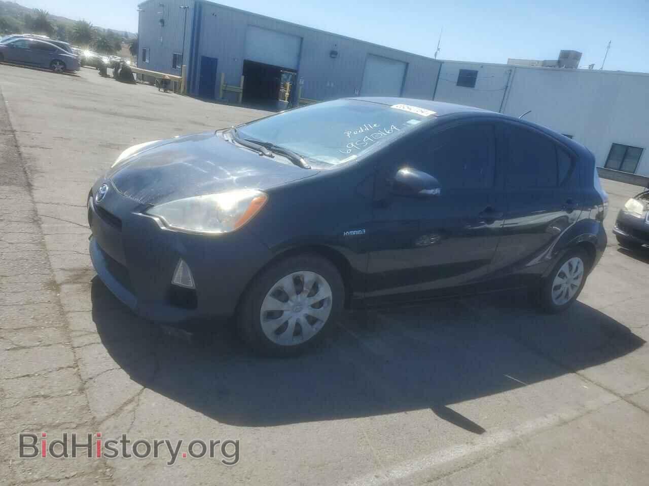 Фотография JTDKDTB39D1051597 - TOYOTA PRIUS 2013