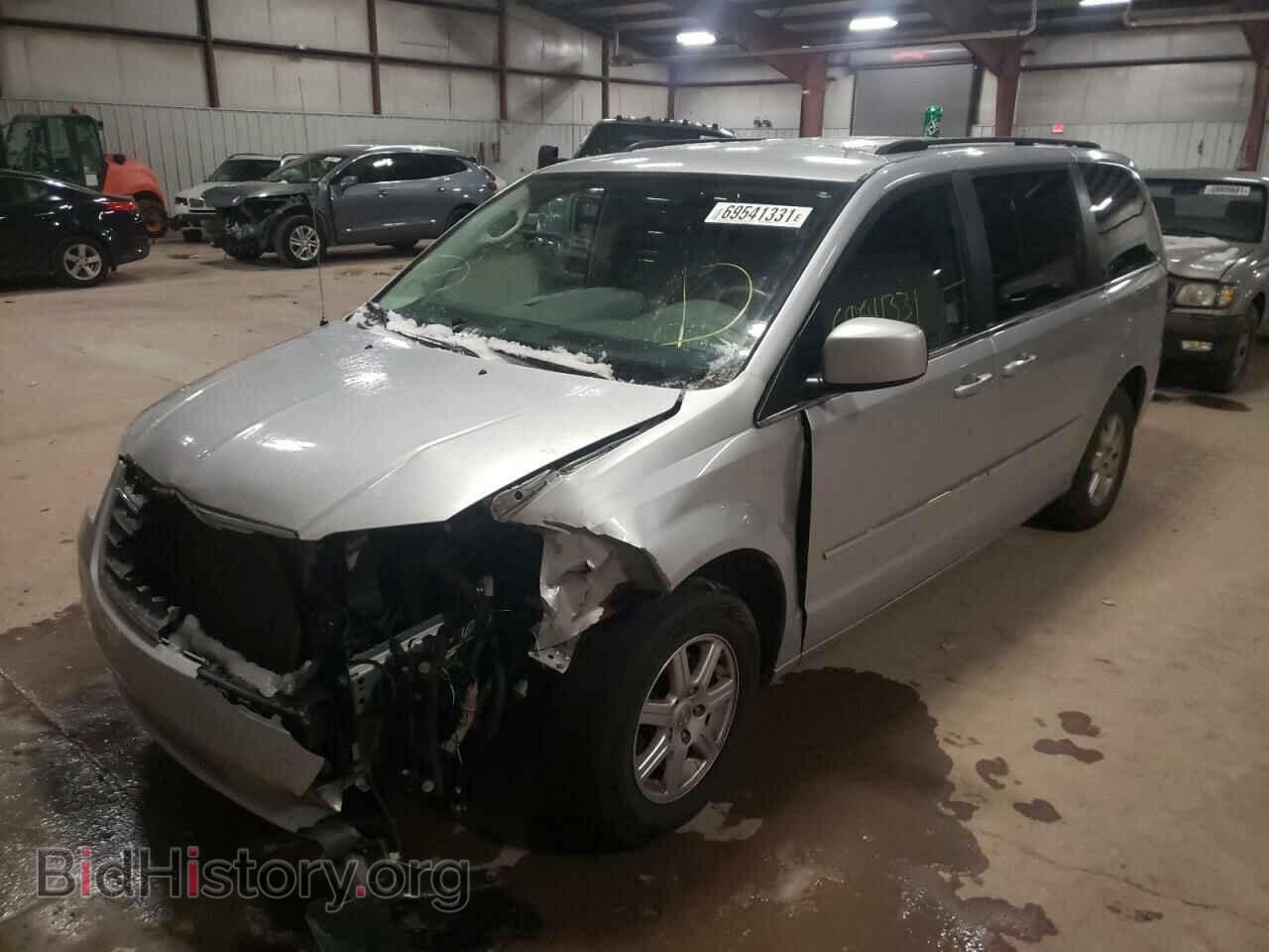 2010 CHRYSLER MINIVAN - VIN: 2A4RR5D13AR343755 - Фото 2