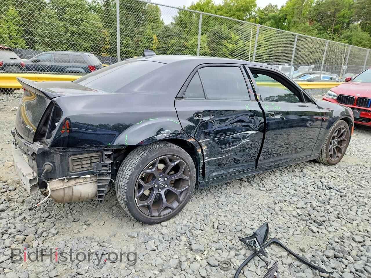 2019 CHRYSLER 300 - VIN: 2C3CCABG7KH582718 - Photo 3