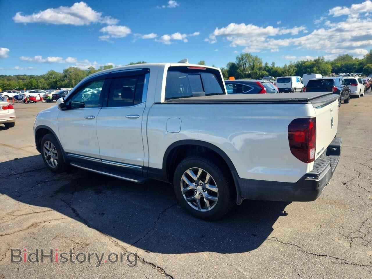 2017 HONDA RIDGELINE - VIN: 5FPYK3F74HB025443 - Photo 2