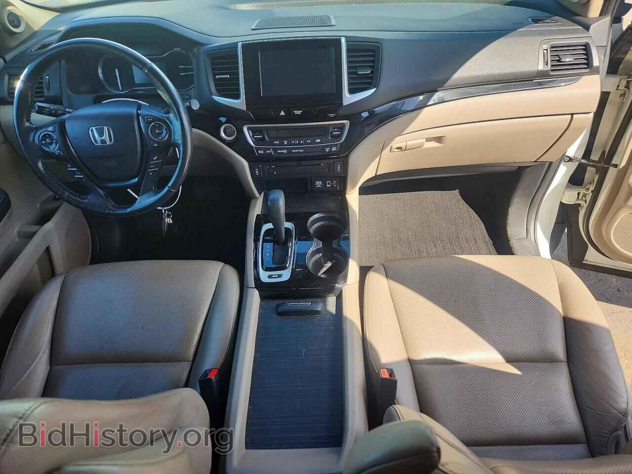 2017 HONDA RIDGELINE - VIN: 5FPYK3F74HB025443 - Photo 8