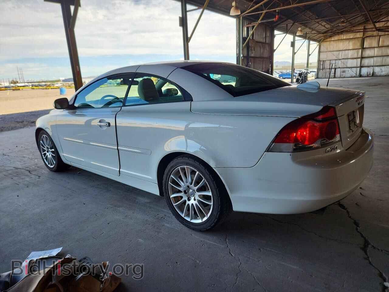2008 VOLVO C70 - VIN: YV1MC67238J044108 - Фото 2