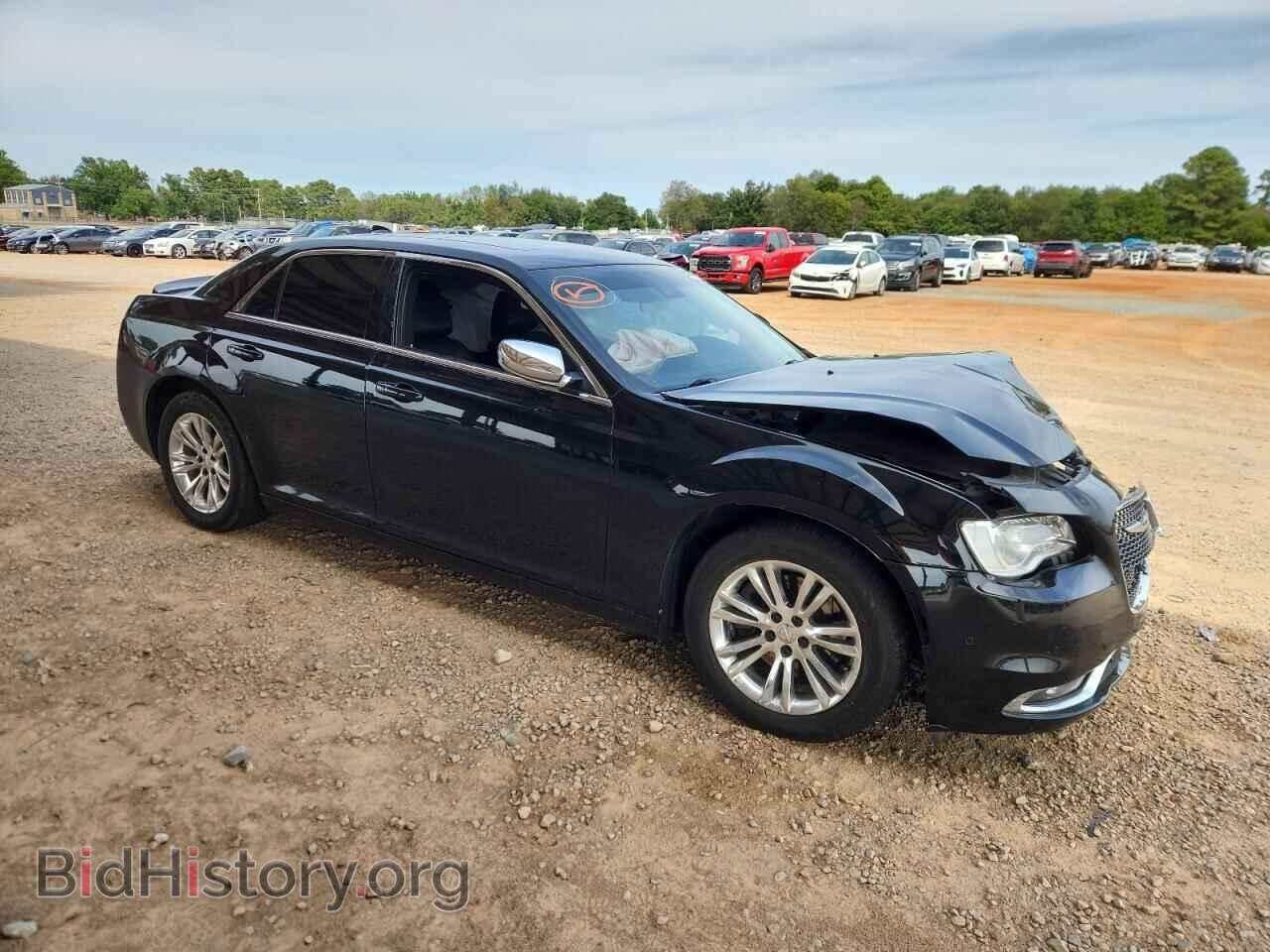 2017 CHRYSLER 300 - VIN: 2C3CCAET1HH582277 - Фото 4