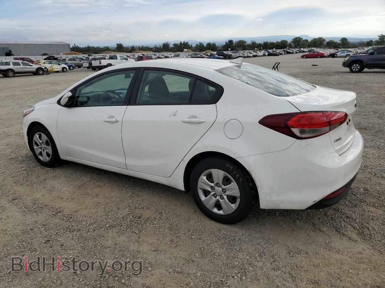 2017 KIA FORTE - VIN: 3KPFK4A74HE031326 - Фото 2