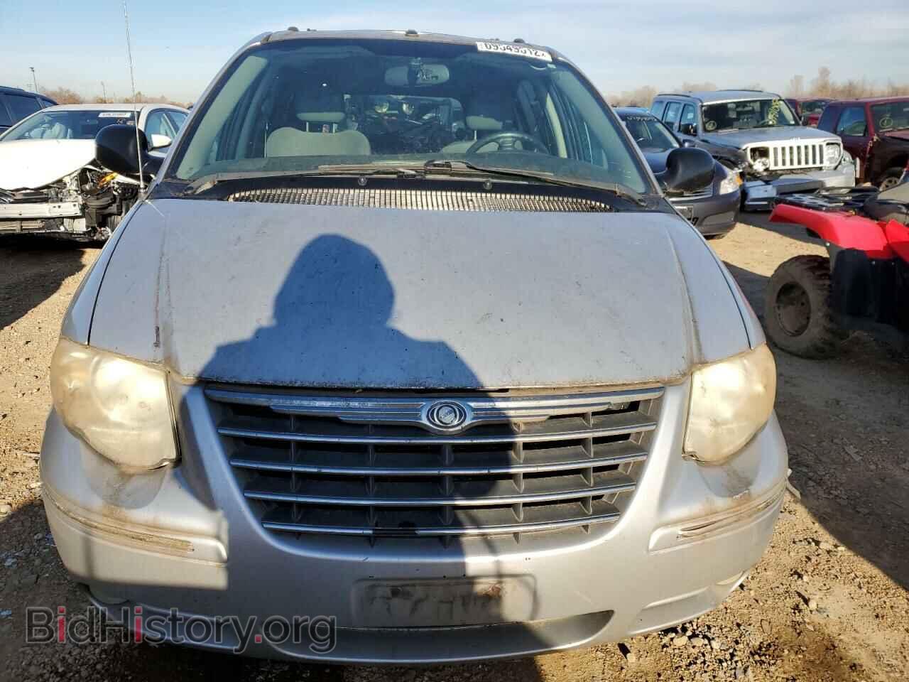 2006 CHRYSLER TOWN & C - VIN: 2A4GP64L66R631510 - Фото 5