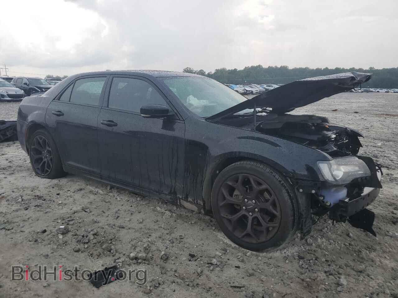 2019 CHRYSLER 300 - VIN: 2C3CCABG0KH548426 - Фото 4