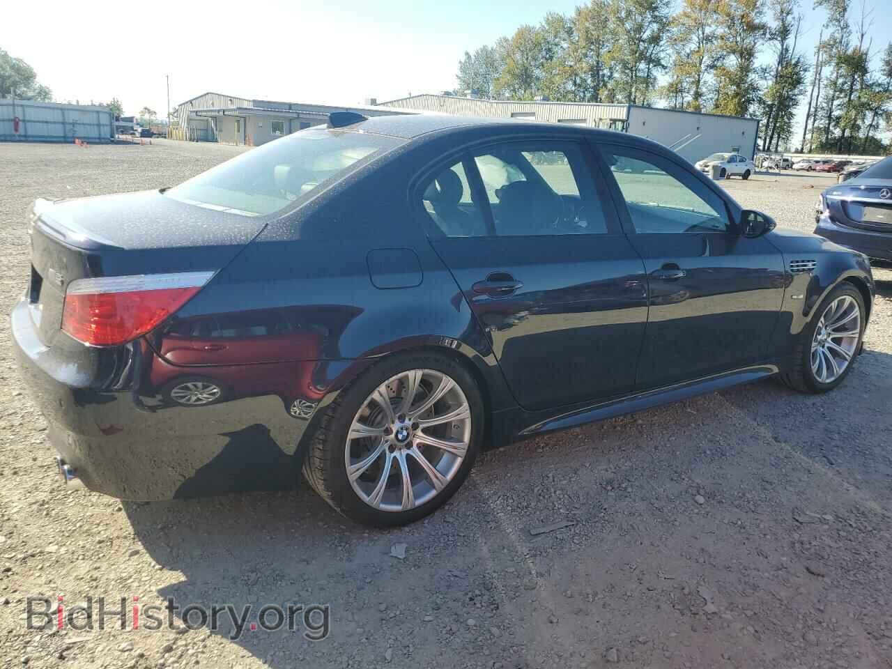 2008 BMW M5 - VIN: WBSNB935X8CX08044 - Фото 3