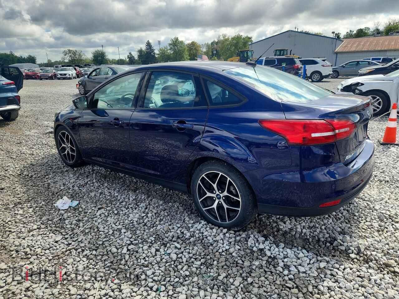 2017 FORD FOCUS - VIN: 1FADP3H25HL229150 - Фото 2