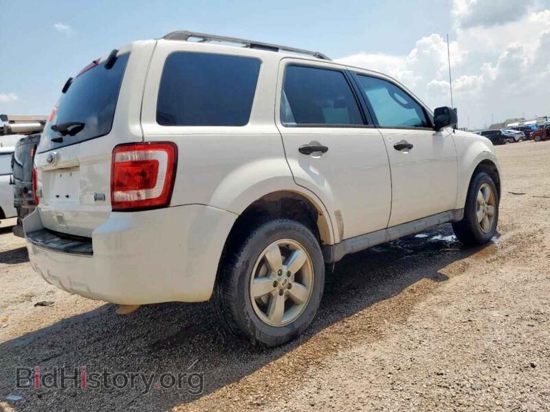 2011 Ford ESCAPE (VIN 1FMCU0DG2BKC28478) — фото 3 из 13