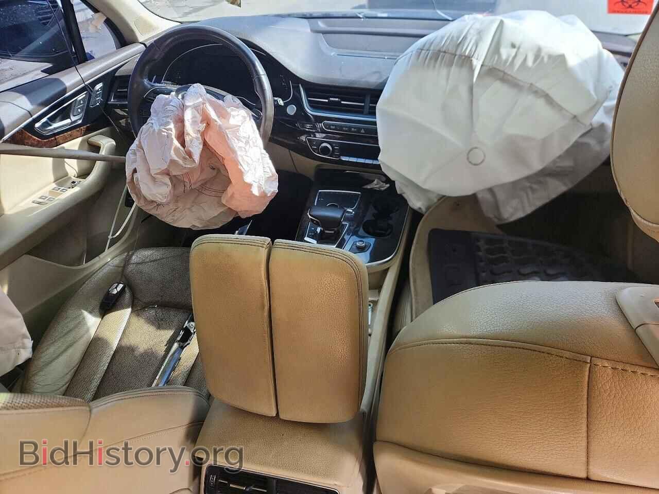 2017 AUDI Q7 - VIN: WA1VAAF7XHD021904 - Фото 8