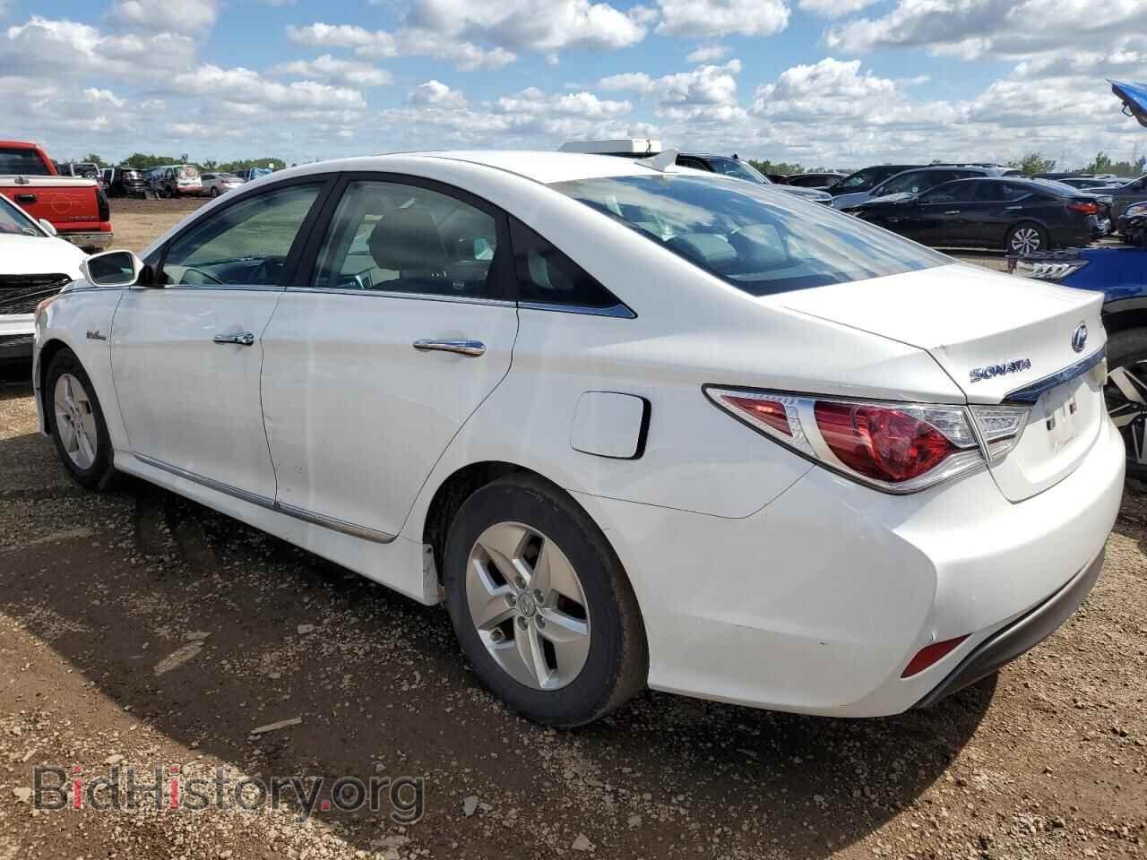 2011 HYUNDAI SONATA - VIN: KMHEC4A42BA005120 - Фото 2