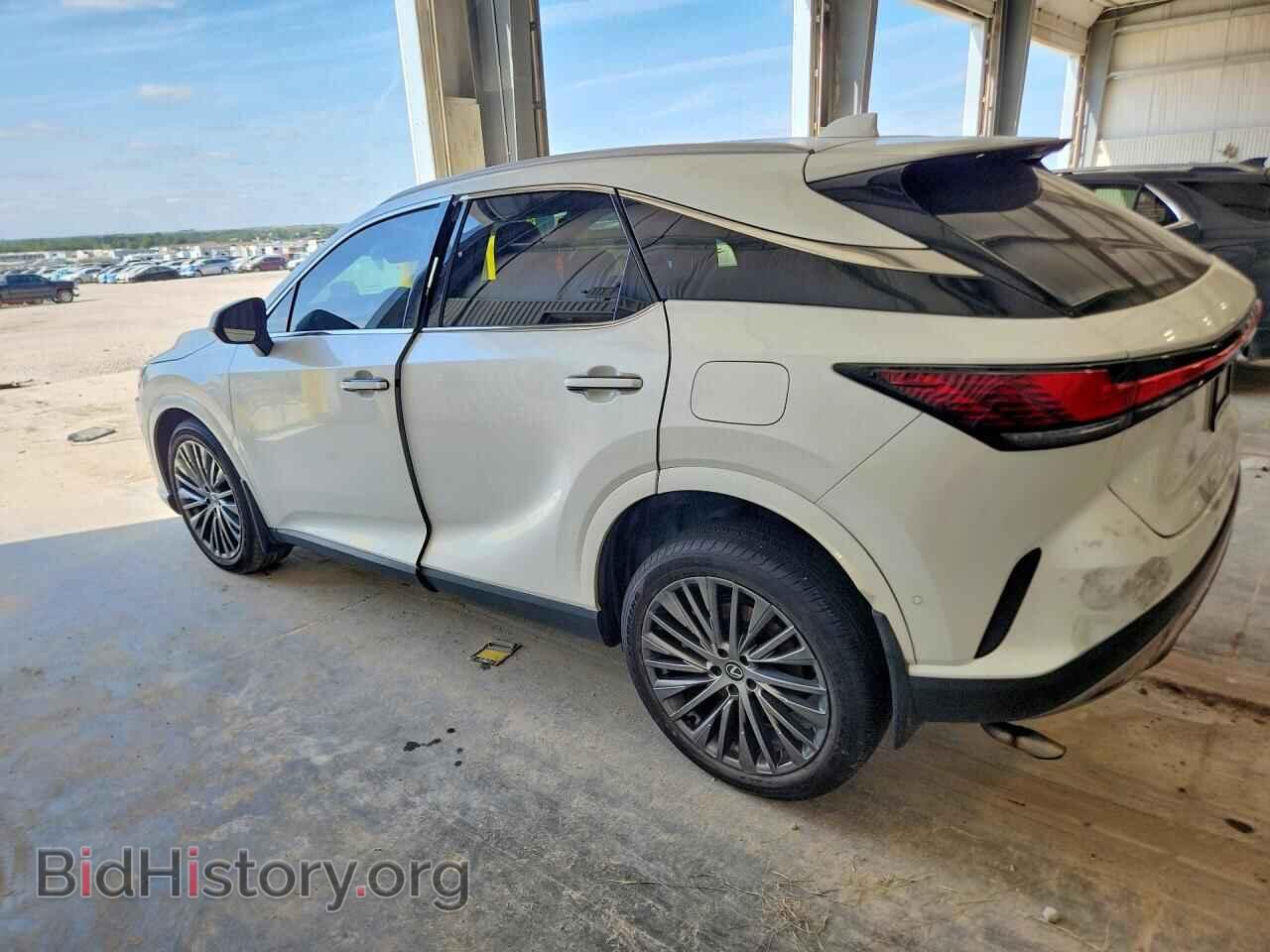 2024 Lexus RX350 (VIN 2T2BAMCA4RC043384) — photo 2 of 16