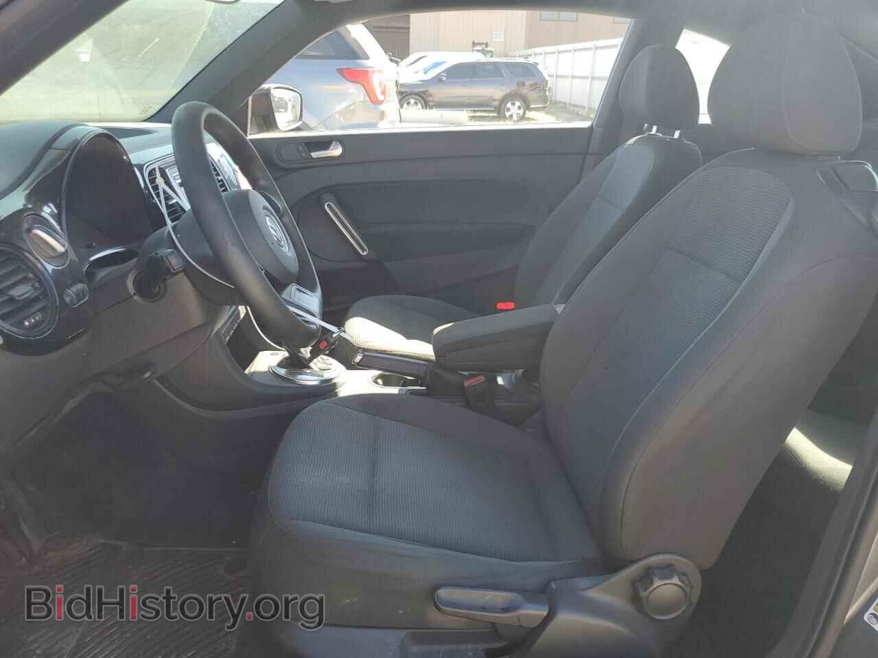 2013 VOLKSWAGEN BEETLE - VIN: 3VWFP7AT0DM645089 - Фото 7