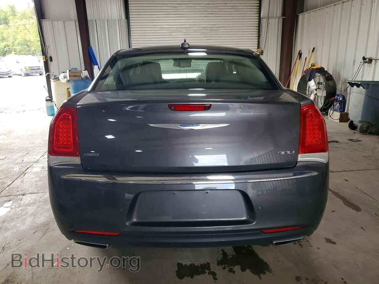 2018 CHRYSLER 300 - VIN: 2C3CCAKG6JH276107 - Фото 6