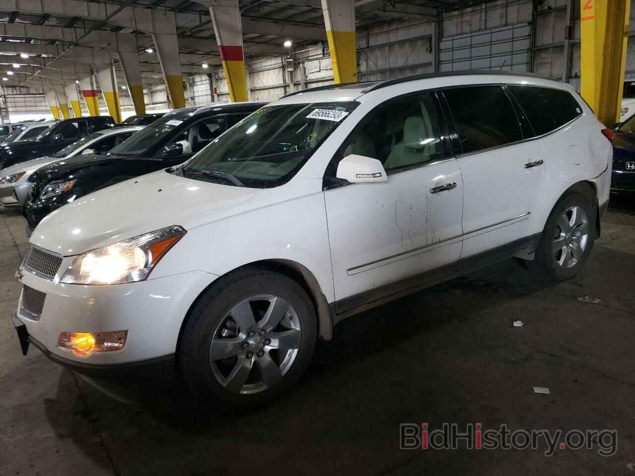 Photo 1GNKVLED8BJ379793 - CHEVROLET TRAVERSE 2011