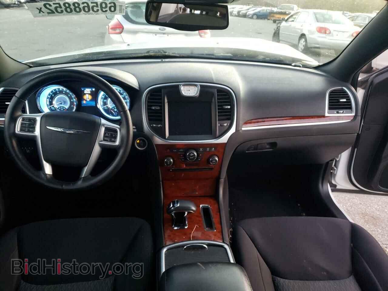 2012 CHRYSLER 300 - VIN: 2C3CCAAG9CH312179 - Фото 8