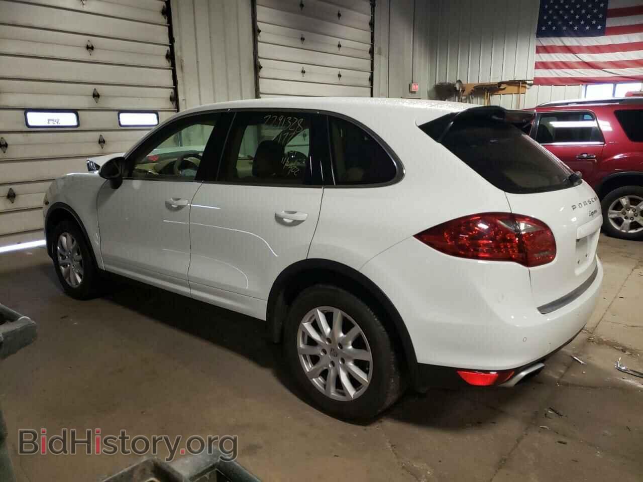 2013 PORSCHE CAYENNE - VIN: WP1AA2A29DLA00594 - Photo 2