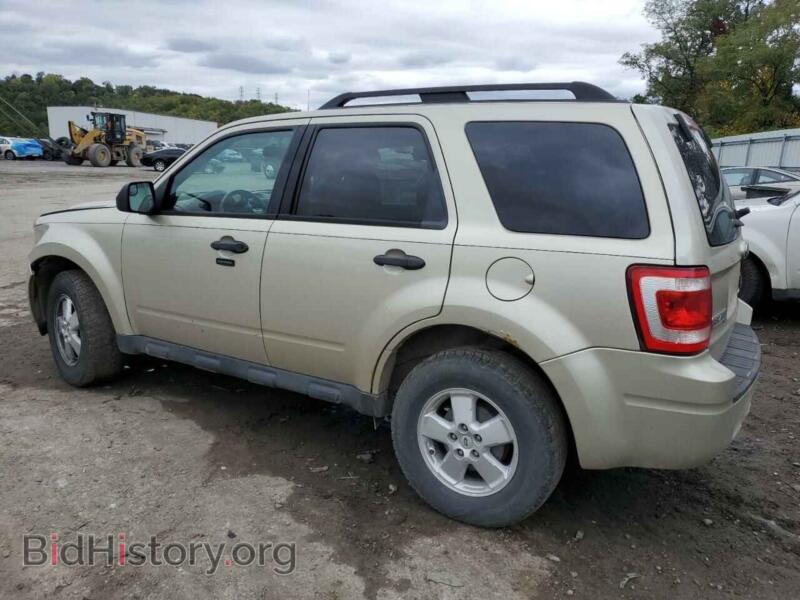 2011 Ford ESCAPE (VIN 1FMCU9DG9BKB44890) — фото 2 из 13