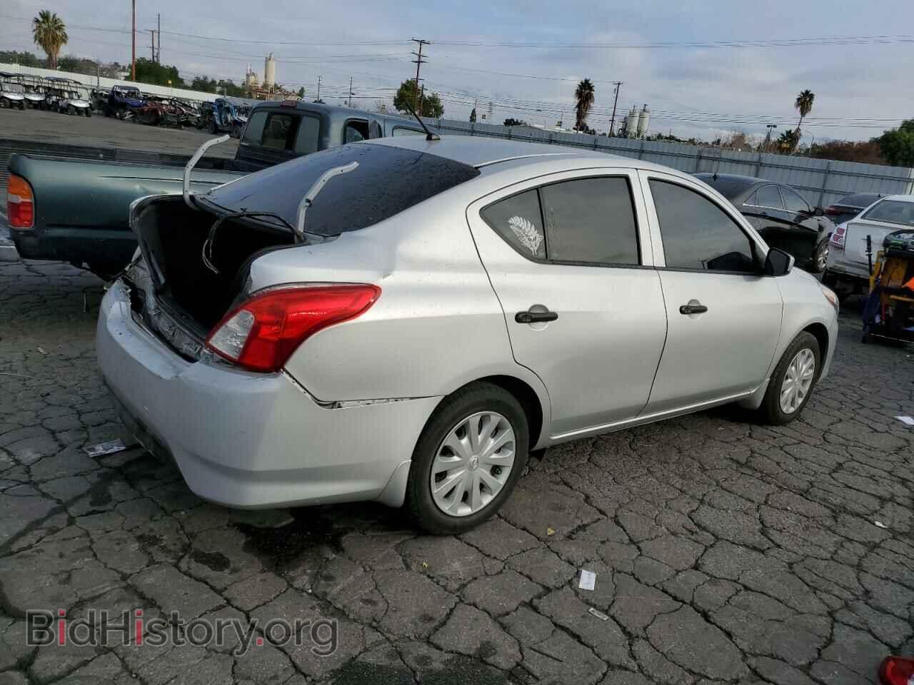2016 NISSAN VERSA - VIN: 3N1CN7AP1GL885909 - Фото 3