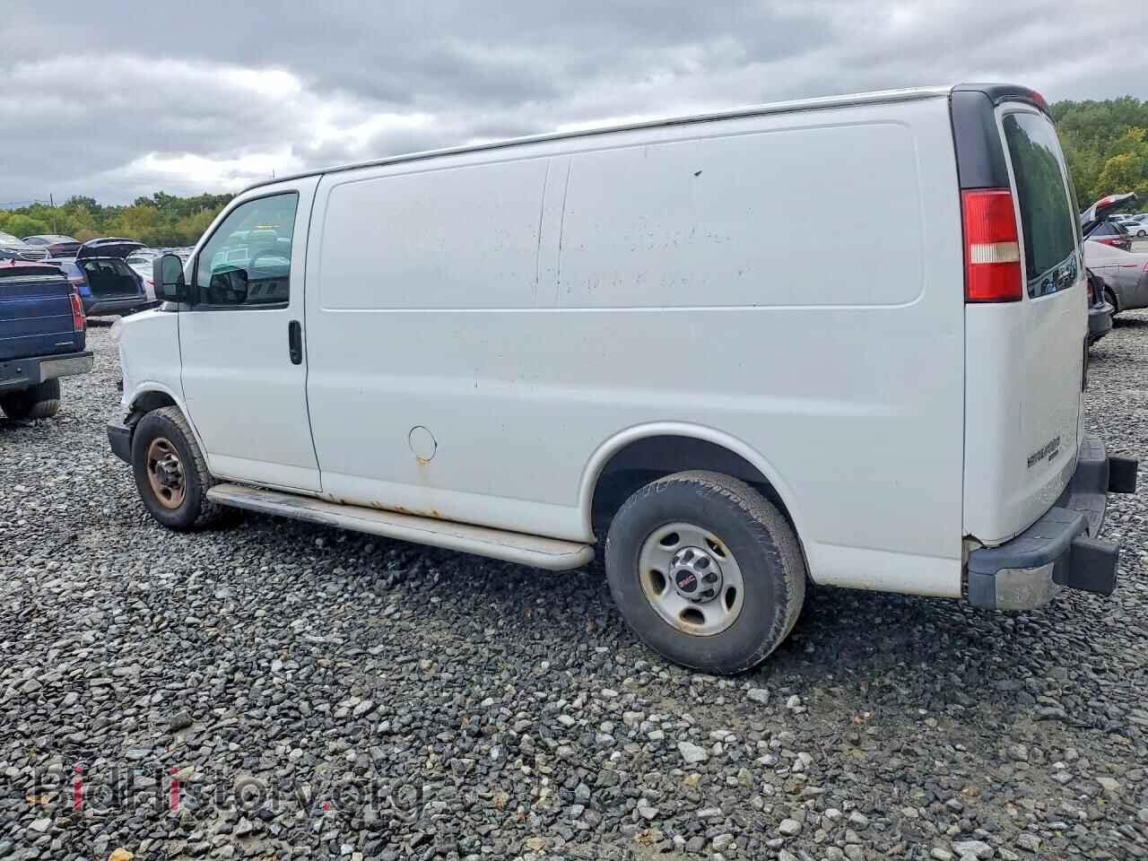 2014 GMC SAVANA - VIN: 1GTW7FCA2E1911025 - Photo 2