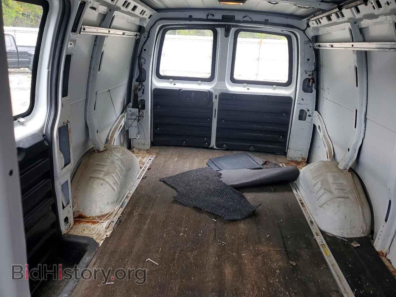 2014 GMC SAVANA - VIN: 1GTW7FCA2E1911025 - Photo 10