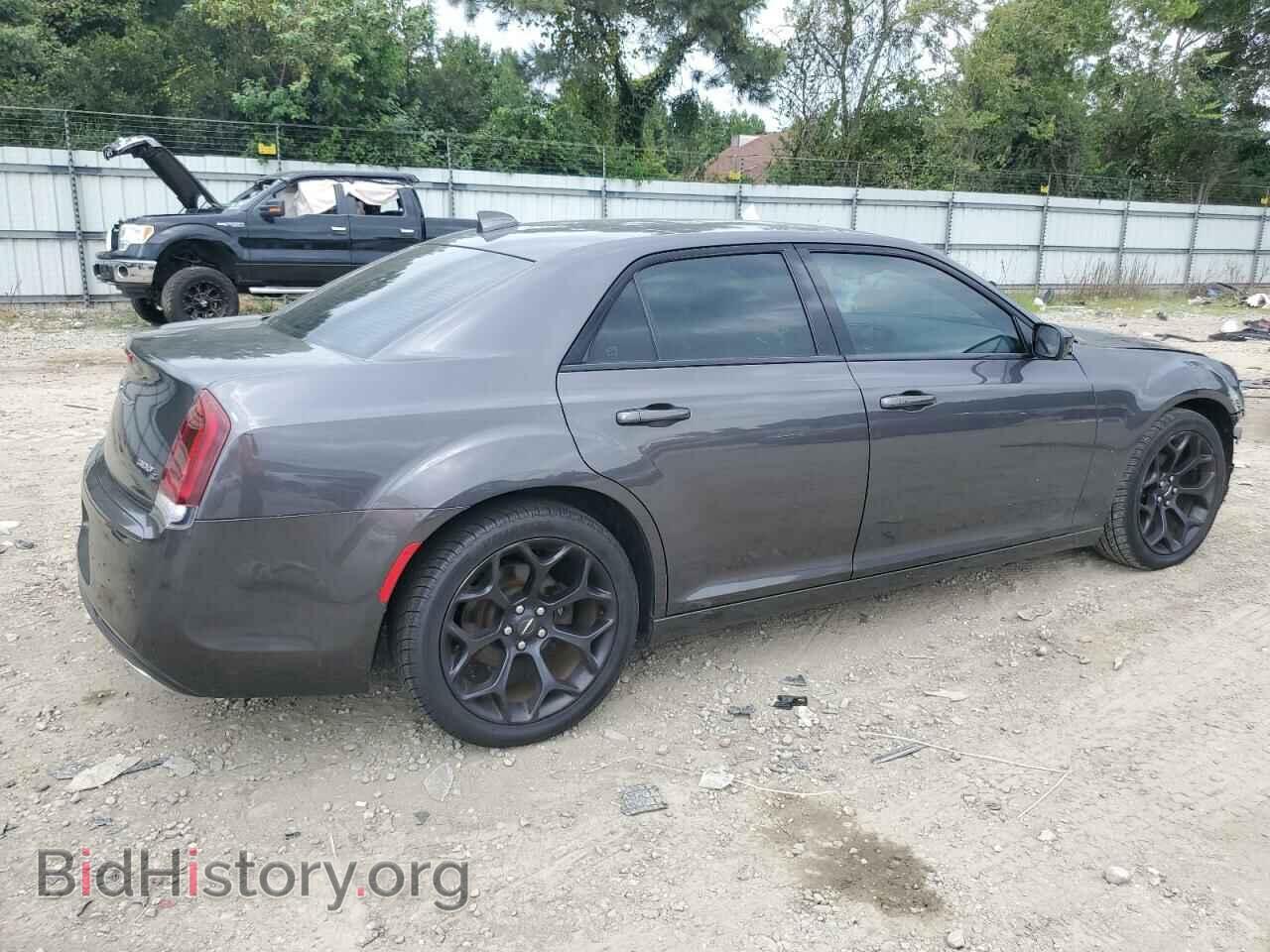 2019 CHRYSLER 300 - VIN: 2C3CCABG7KH618083 - Фото 3