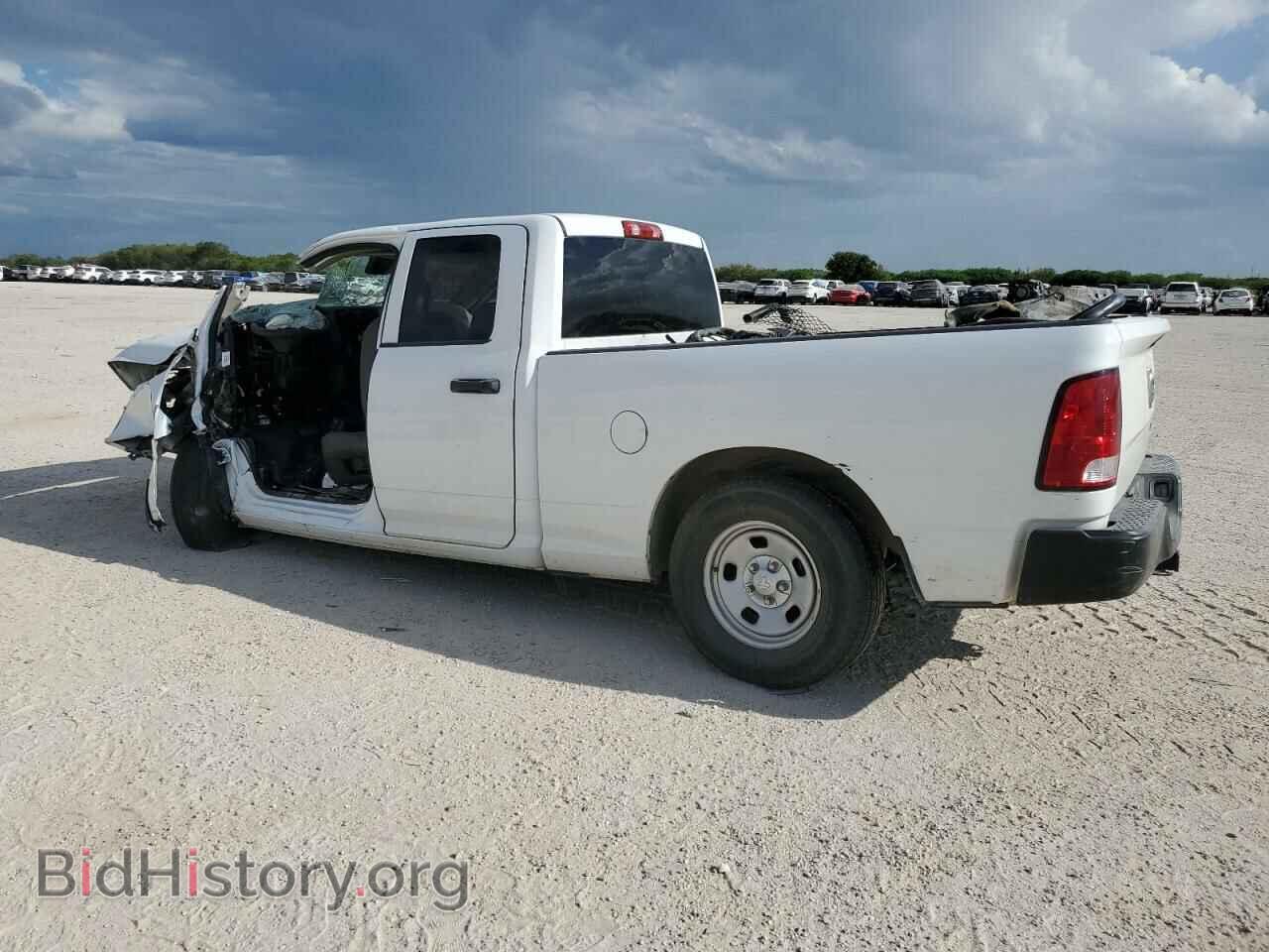 2019 RAM 1500 - VIN: 1C6RR6FG2KS740295 - Фото 2