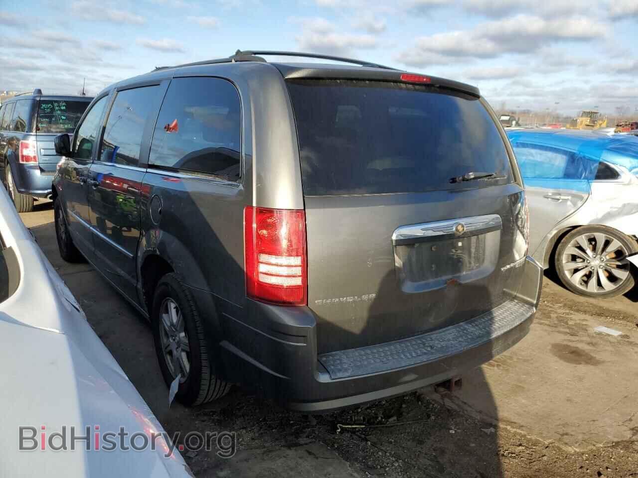 2010 CHRYSLER MINIVAN - VIN: 2A4RR8D16AR392174 - Фото 2