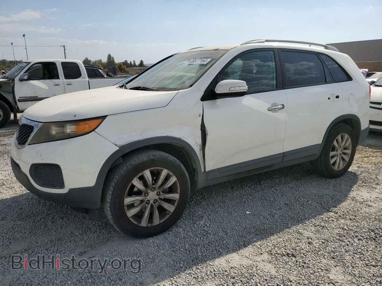 Photo 5XYKT4A20BG099908 - KIA SORENTO 2011