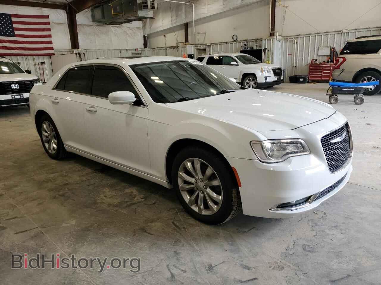 2016 CHRYSLER 300 - VIN: 2C3CCARG9GH296401 - Фото 4