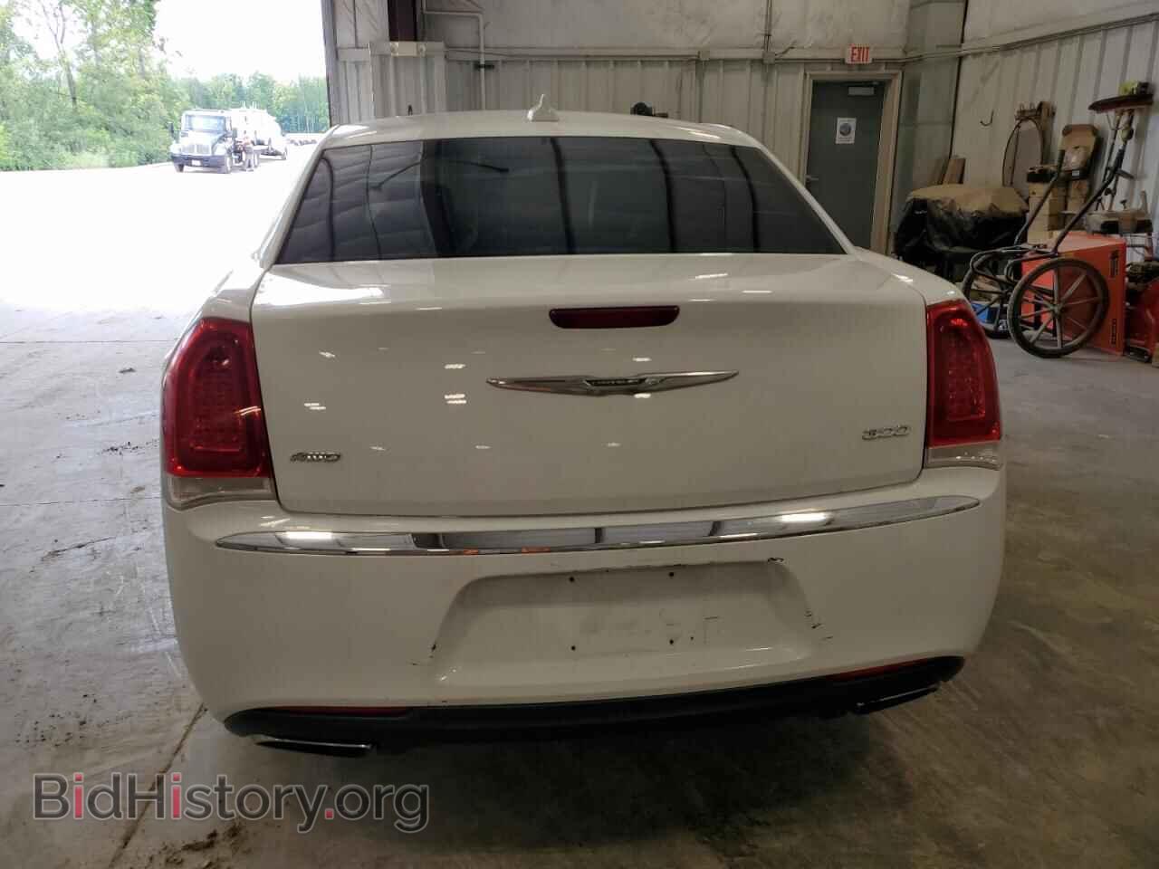 2016 CHRYSLER 300 - VIN: 2C3CCARG9GH296401 - Фото 6