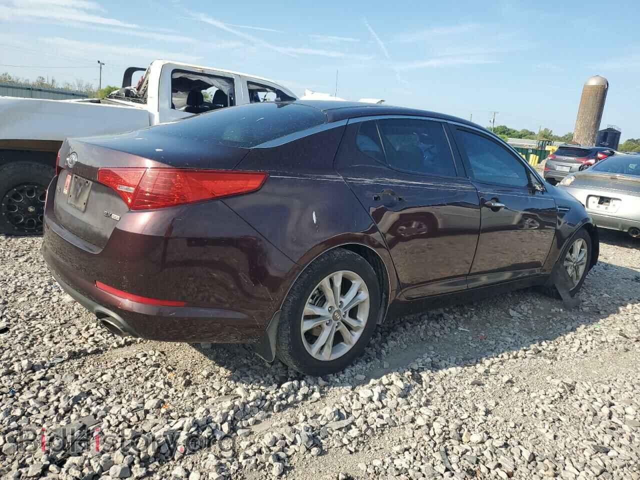 2011 KIA OPTIMA - VIN: KNAGN4A72B5059931 - Photo 3