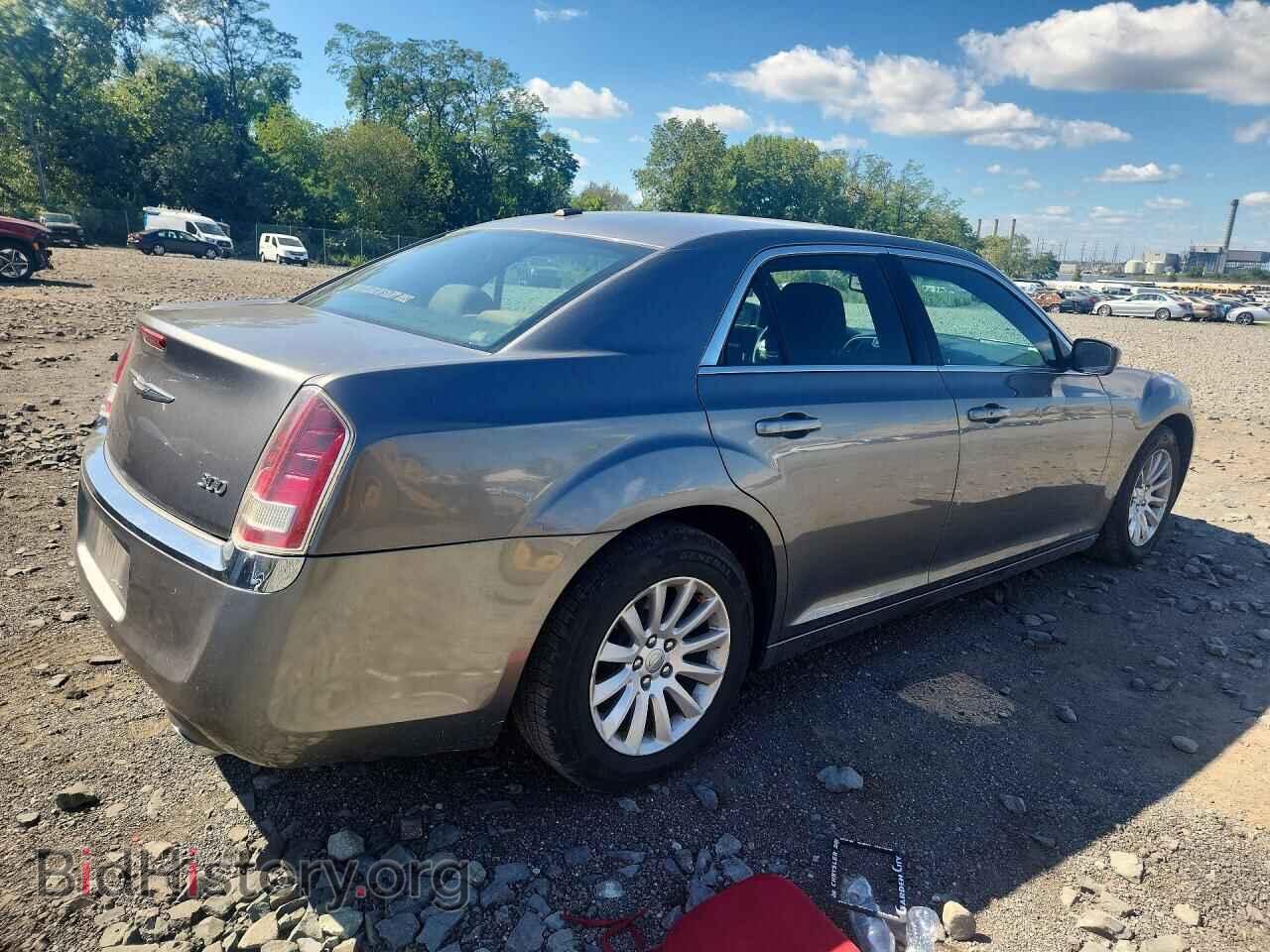 2012 CHRYSLER 300 - VIN: 2C3CCAAG9CH220036 - Фото 3