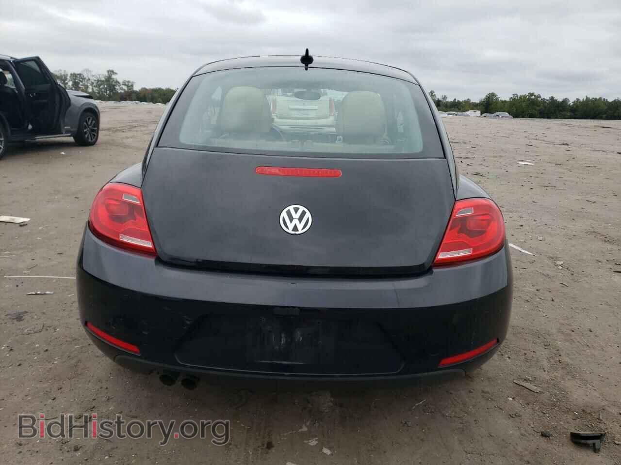 2014 VOLKSWAGEN BEETLE - VIN: 3VWJP7AT6EM619463 - Фото 6