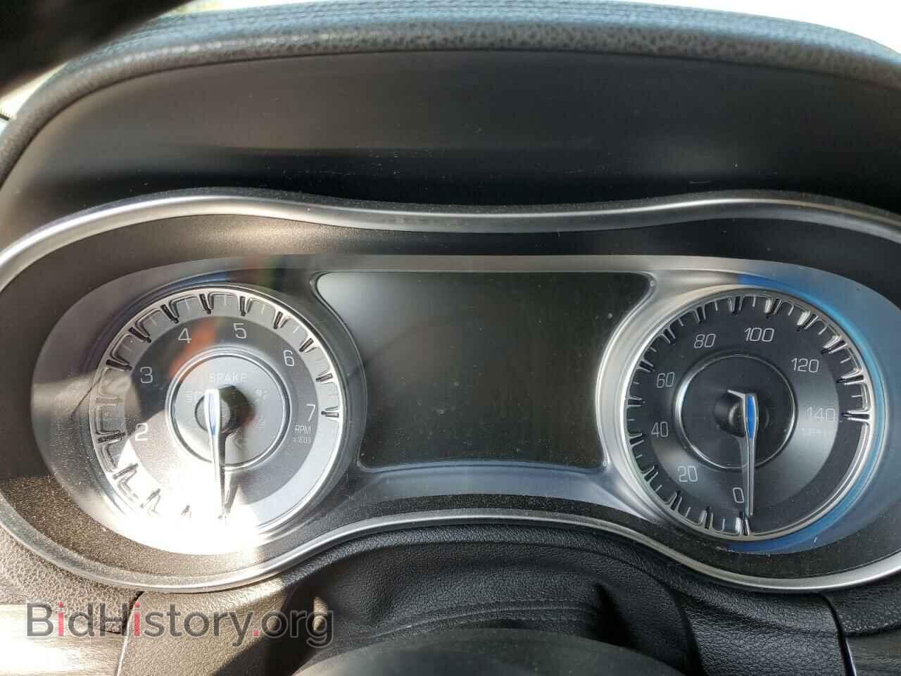 2018 CHRYSLER 300 - VIN: 2C3CCAAG1JH279269 - Фото 9