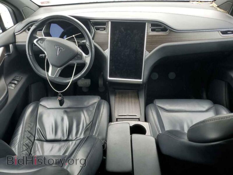 2017 Tesla MODEL X (VIN 5YJXCBE25HF029616) — photo 8 of 13