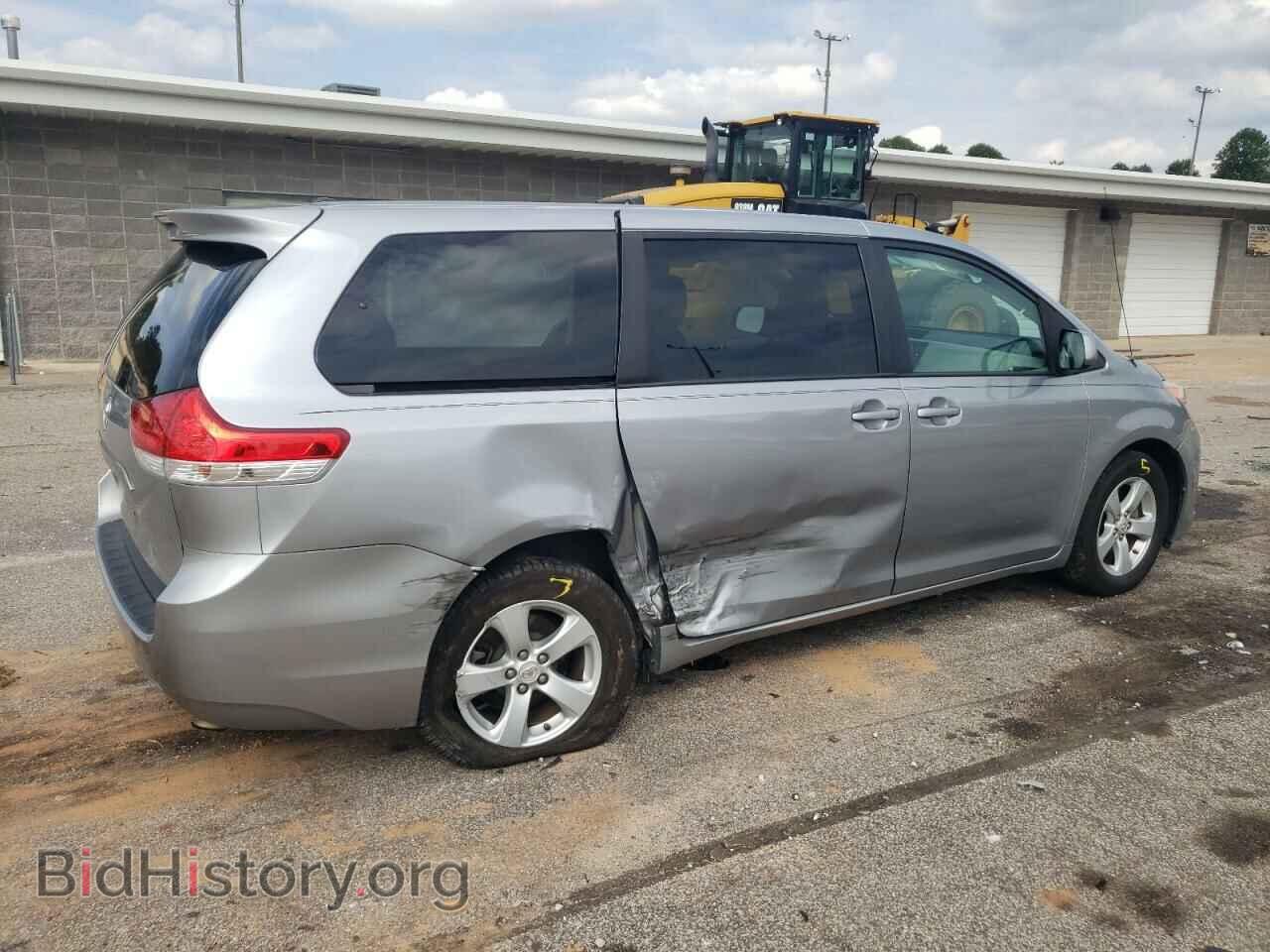 2012 TOYOTA SIENNA - VIN: 5TDKA3DC5CS015560 - Фото 3