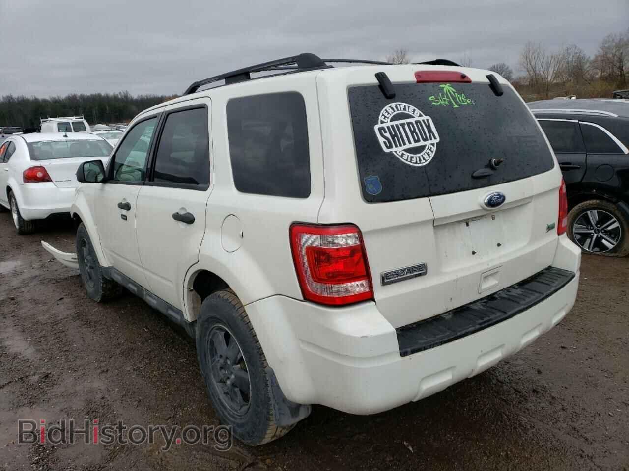 2011 FORD ESCAPE - VIN: 1FMCU0DG7BKC61136 - Фото 2