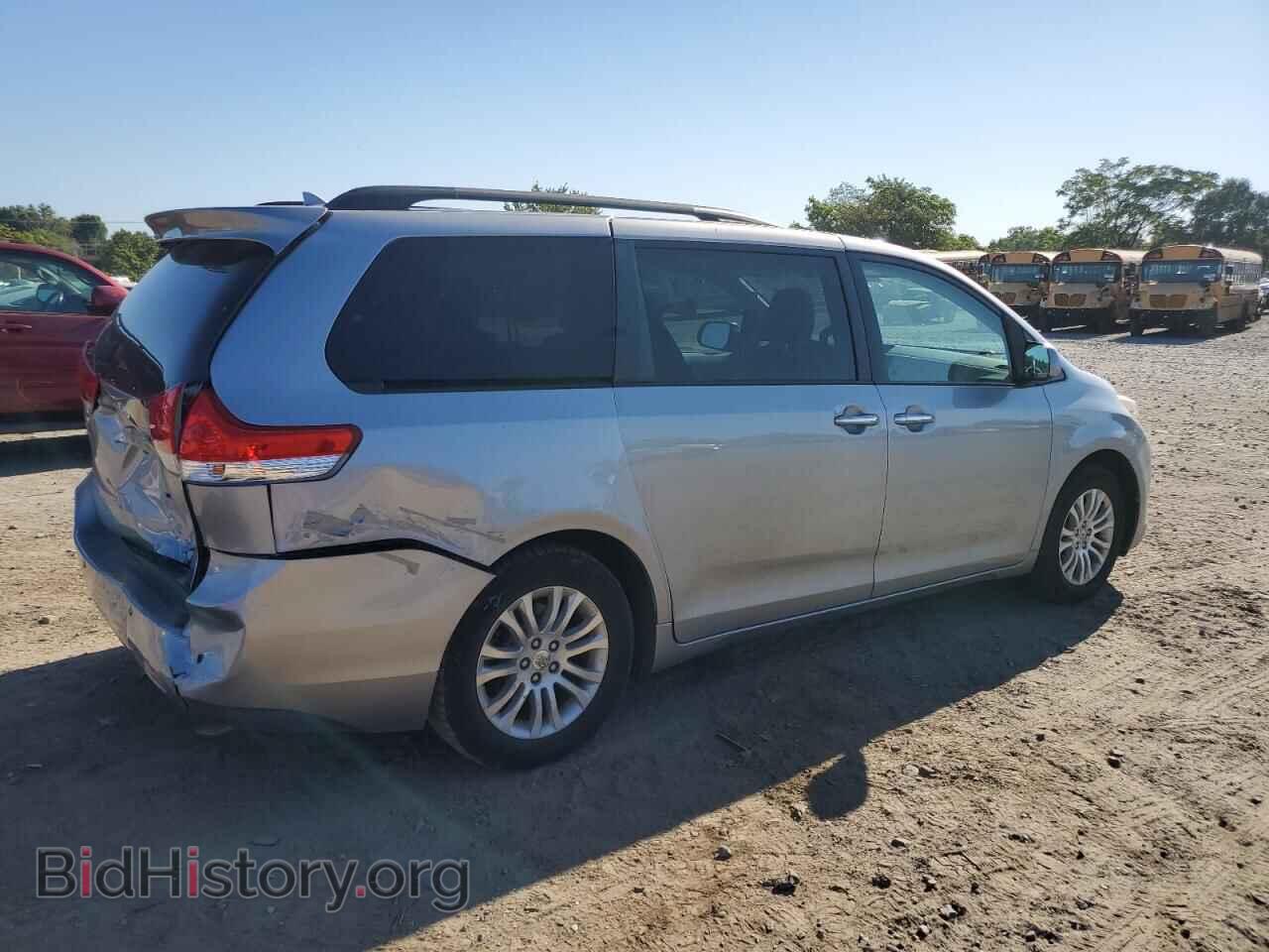 2012 TOYOTA All Models - VIN: 5TDYK3DC5CS215880 - Фото 3