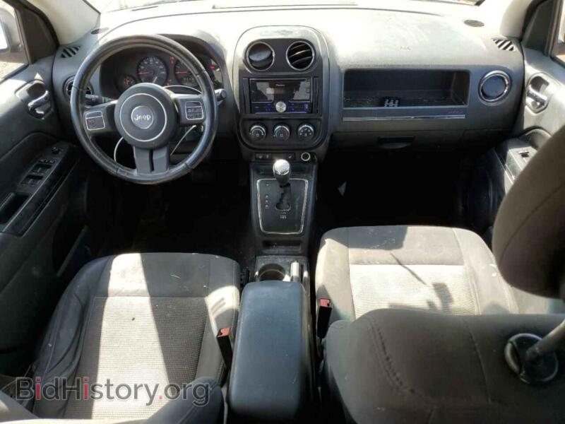 2011 Jeep COMPASS (VIN 1J4NF1FB6BD277860) — photo 8 of 13